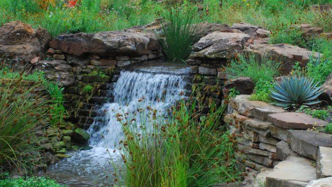 Incorporating New American Landscape Designs Into Your Yard